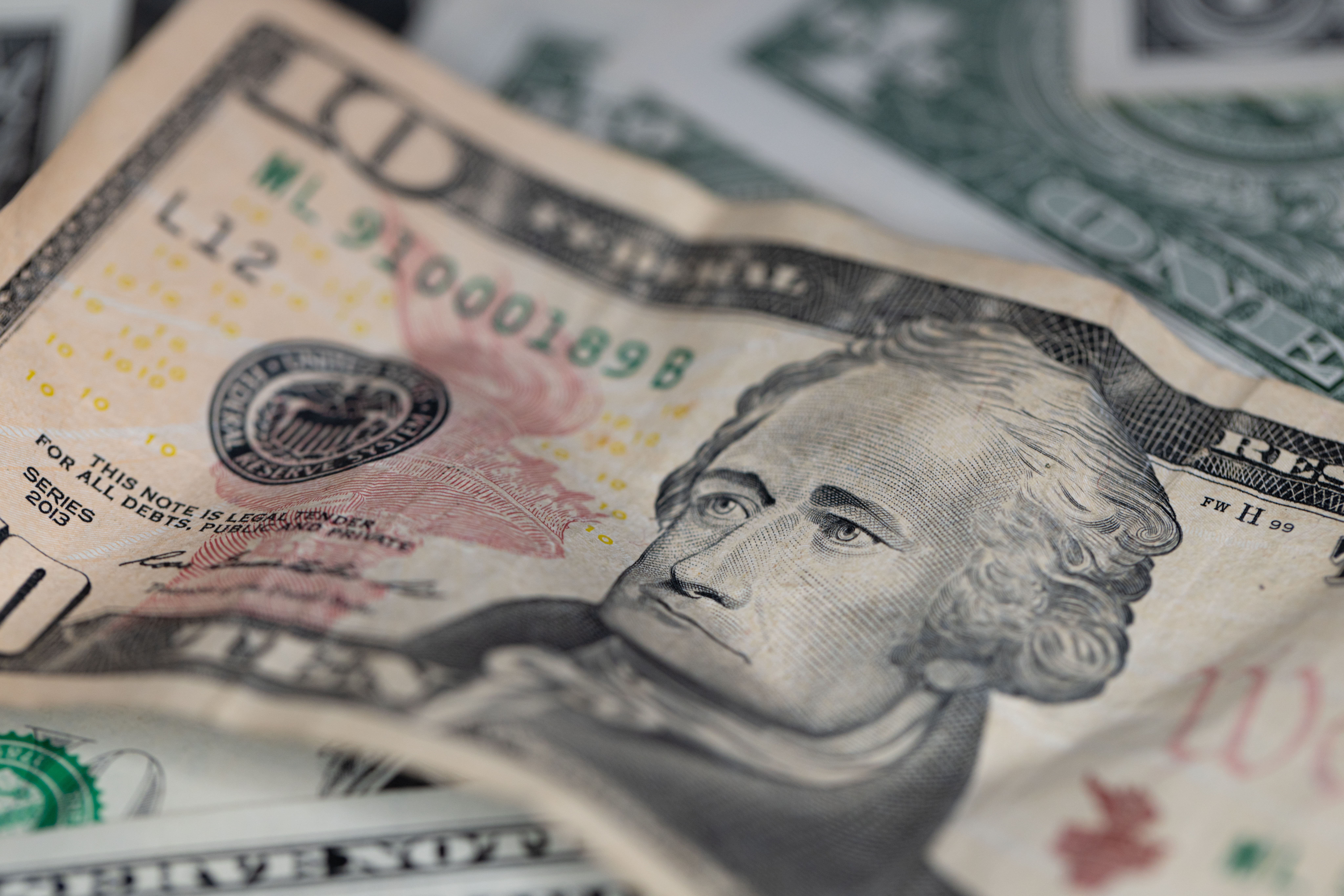 Crumpled,Us,10,Dollar,Banknote,For,Design,Purpose